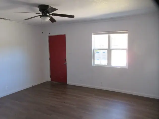 2655 Ash Crescent Street, Fort Worth, TX 76104 - Image #2