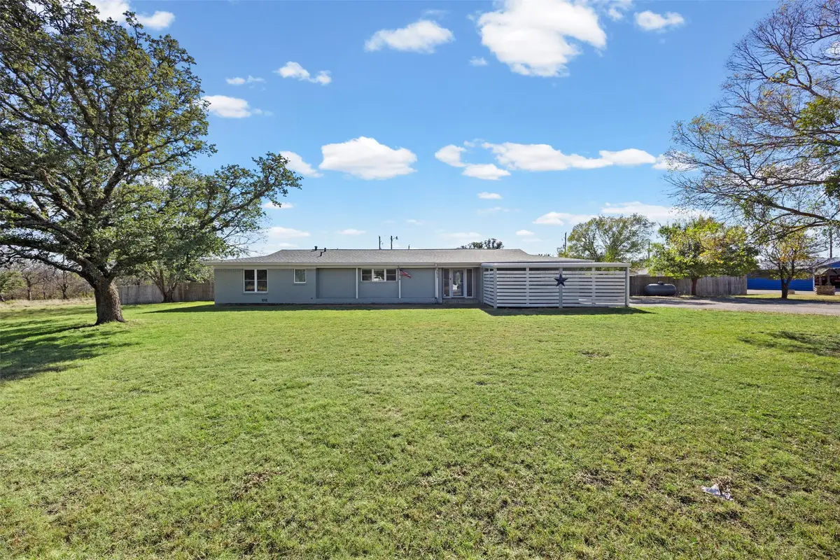 3610 Lakeshore Drive, Weatherford, TX 76087 - Image #1