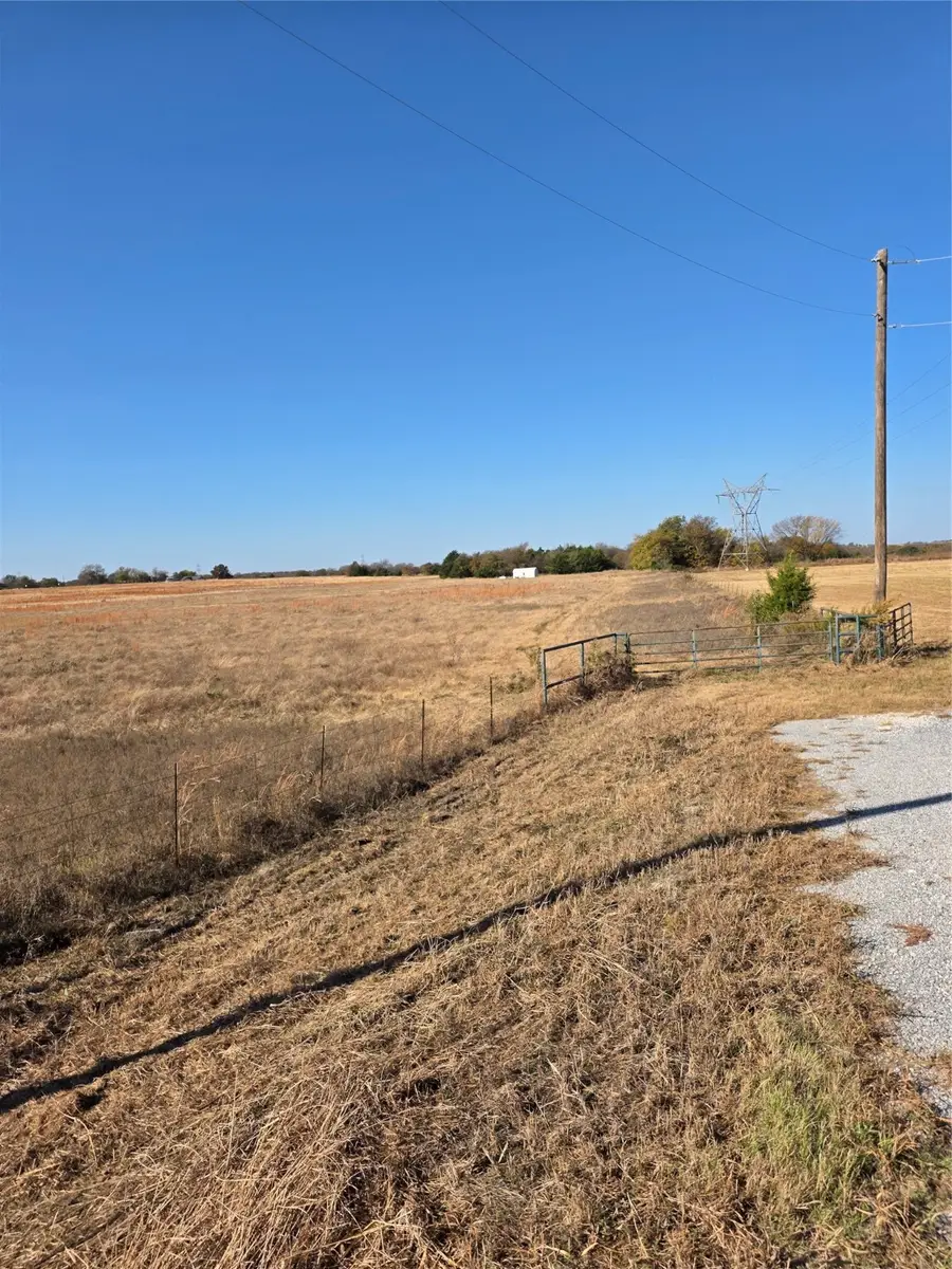 1385 N Fm 1752, Savoy, TX 75479 - Image #2