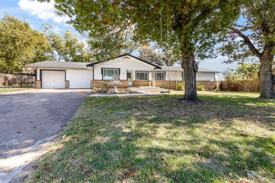 110 Pine Street, Weatherford, TX 76086 - Image #2