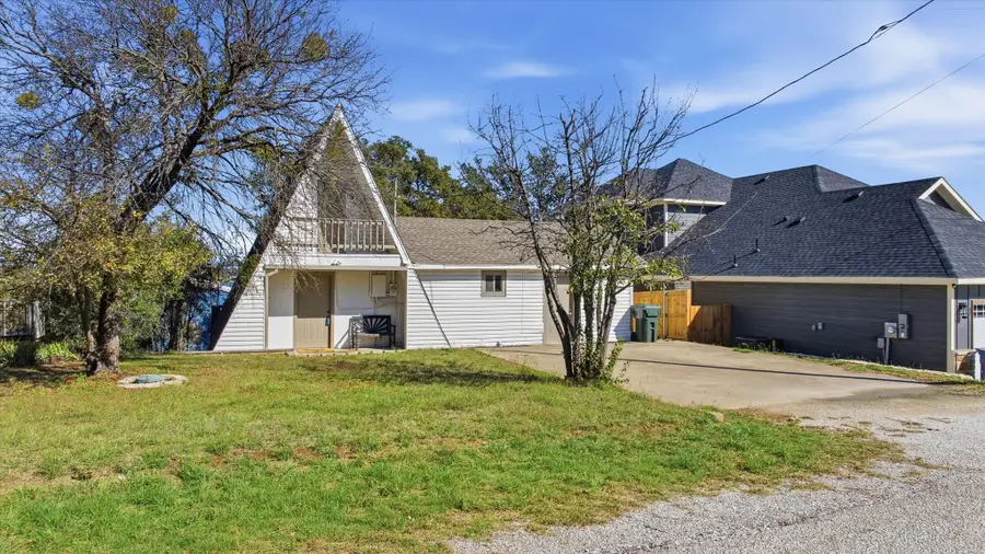 2707 Austin Drive, Granbury, TX 76048 - Image #2