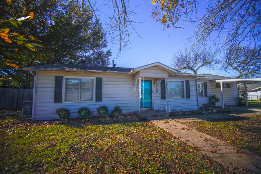 529 Stewart, Jacksboro, TX 76458 - Image #2