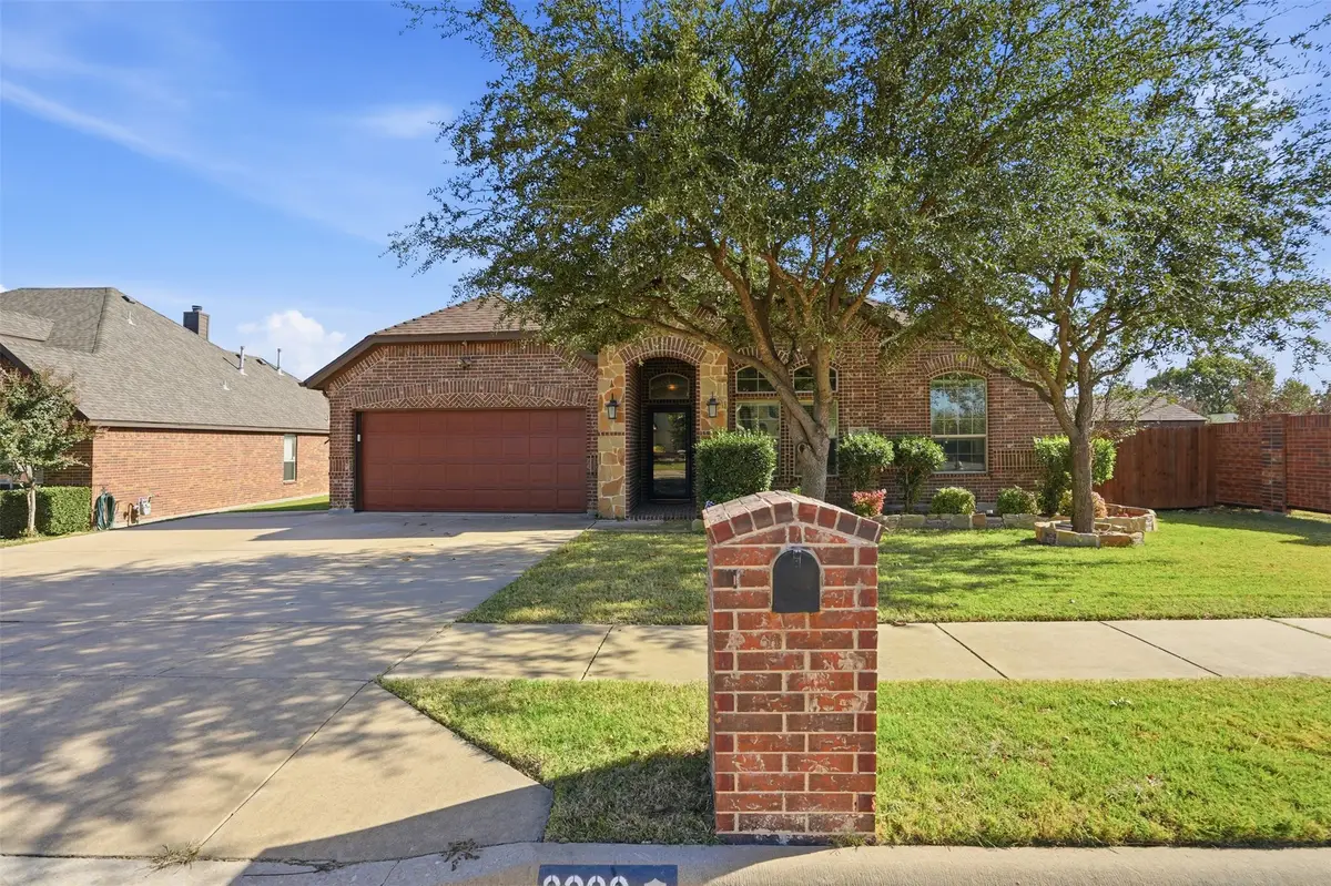 8900 Stone Top Drive, Fort Worth, TX 76179 - Image #1