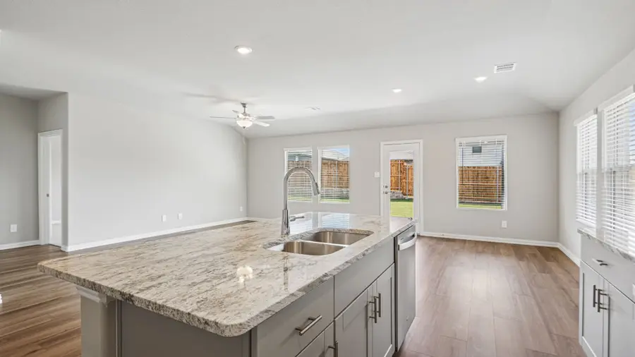 413 Midnight Oak Drive, McKinney, TX 75069 - Image #3