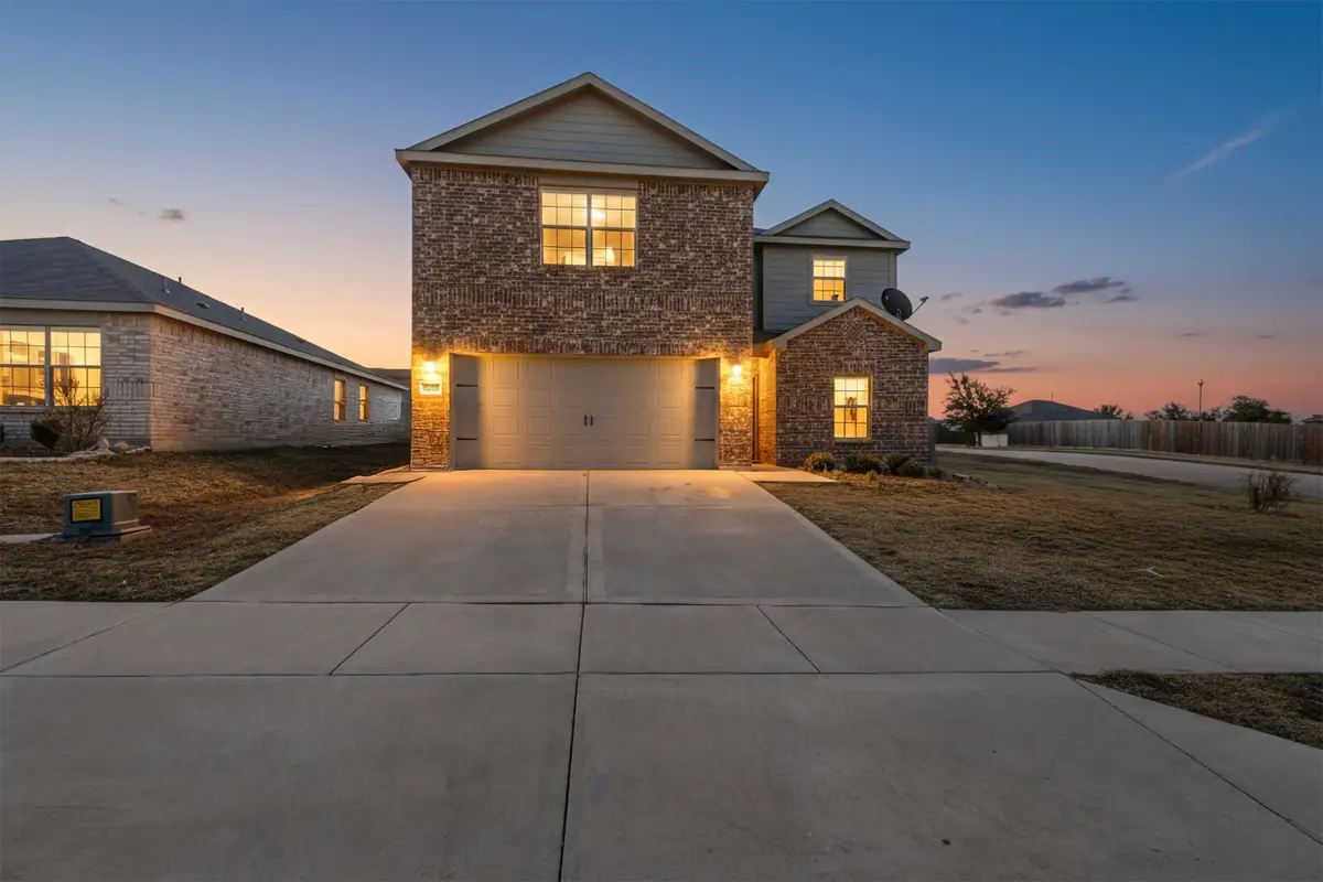 148 Point Rider Road, Newark, TX 76071 - Image #1