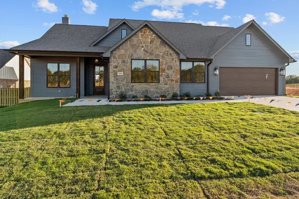 16421 Clearview Drive, Lindale, TX 75771