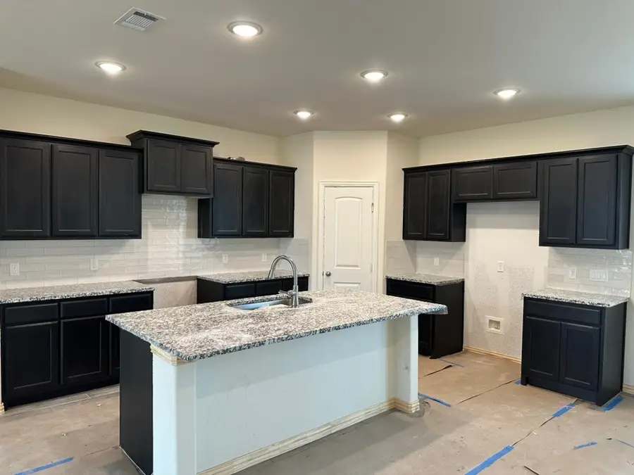 2466 Blackjack Oak Road, Oak Ridge, TX 75161 - Image #3