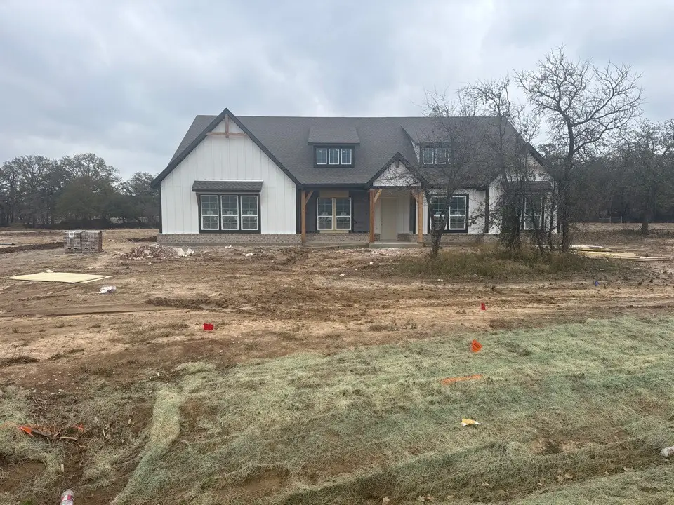 152 Oak Grove Way, Springtown, TX 76082 - Image #1