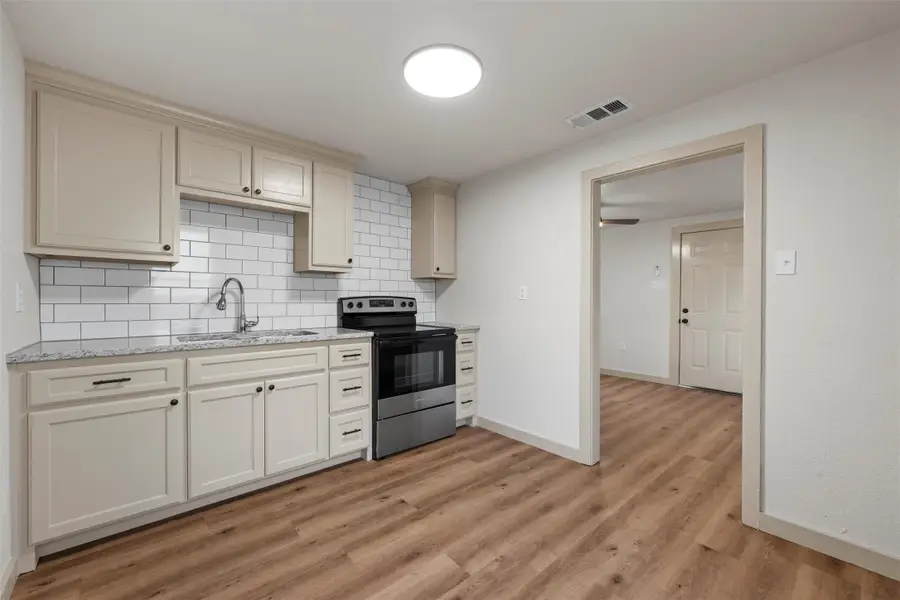 168 San Pedro Street, Bellmead, TX 76705 - Image #3