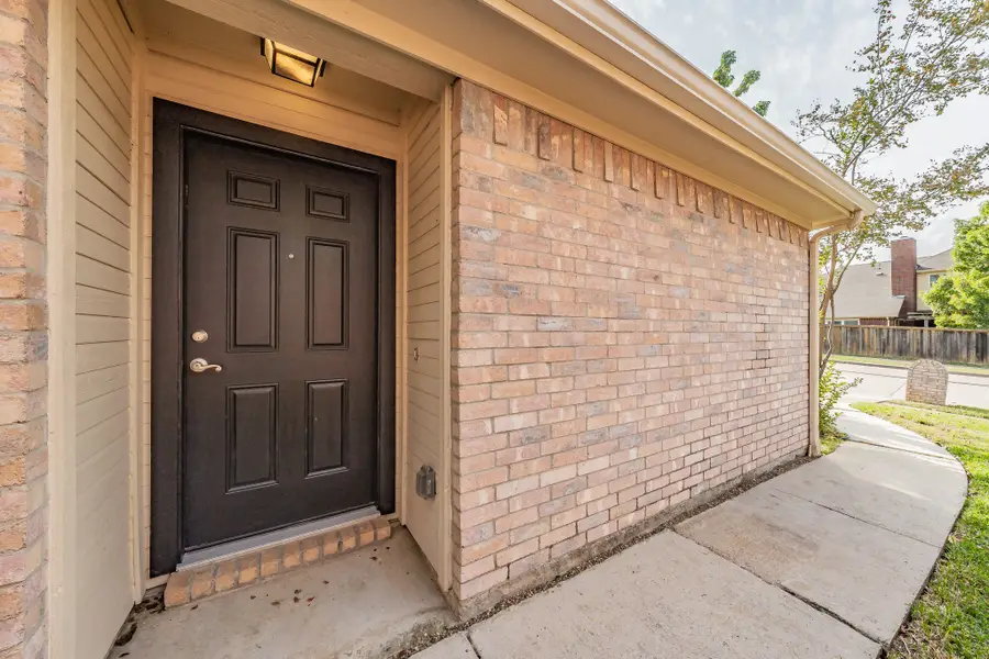 569 Continental Drive, Lewisville, TX 75067 - Image #2