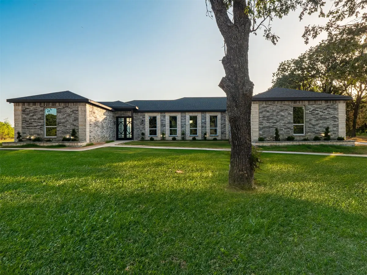 133 Crestview Drive, Corsicana, TX 75109 - Image #1