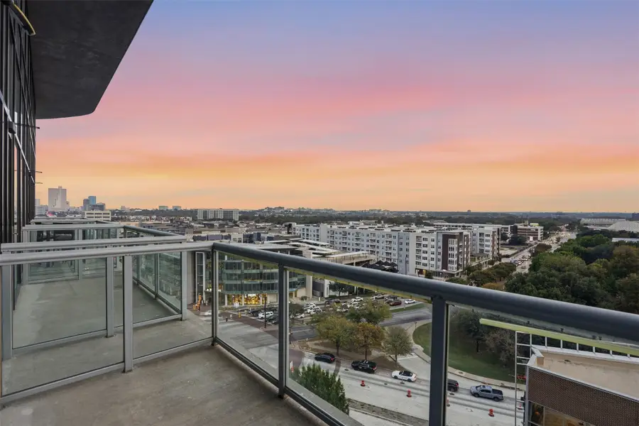 3100 W 7th Street #811, Fort Worth, TX 76107 - Image #2