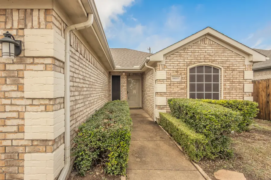 10537 Splitridge Court, Fort Worth, TX 76108 - Image #3