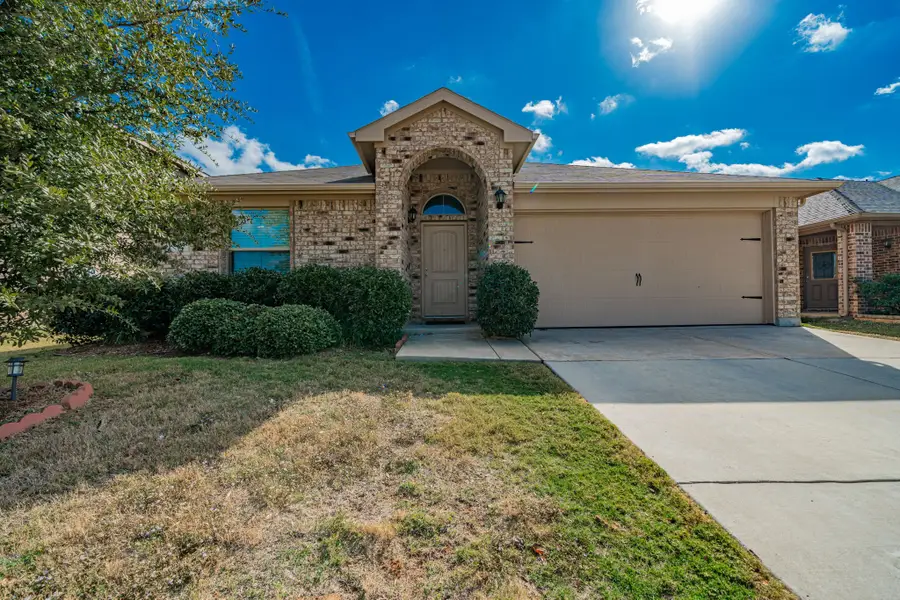 8324 Windsor Forest Drive, Fort Worth, TX 76120 - Image #2