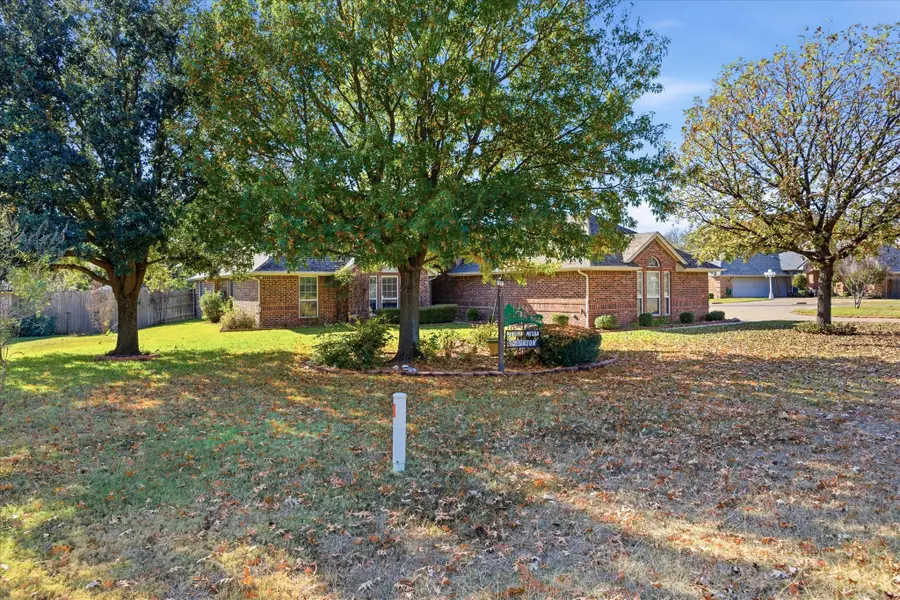 2808 Weylene Paseo, Granbury, TX 76049 - Image #2