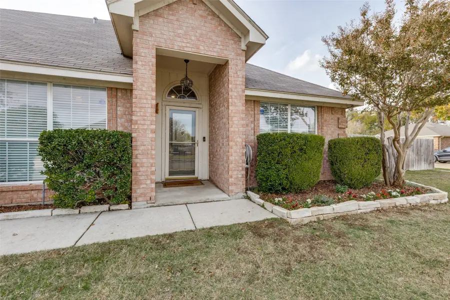 441 Willow Vista Drive, Saginaw, TX 76179 - Image #3