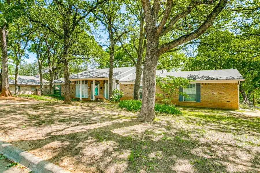 1000 Sherwood Drive, Bedford, TX 76022 - Image #2