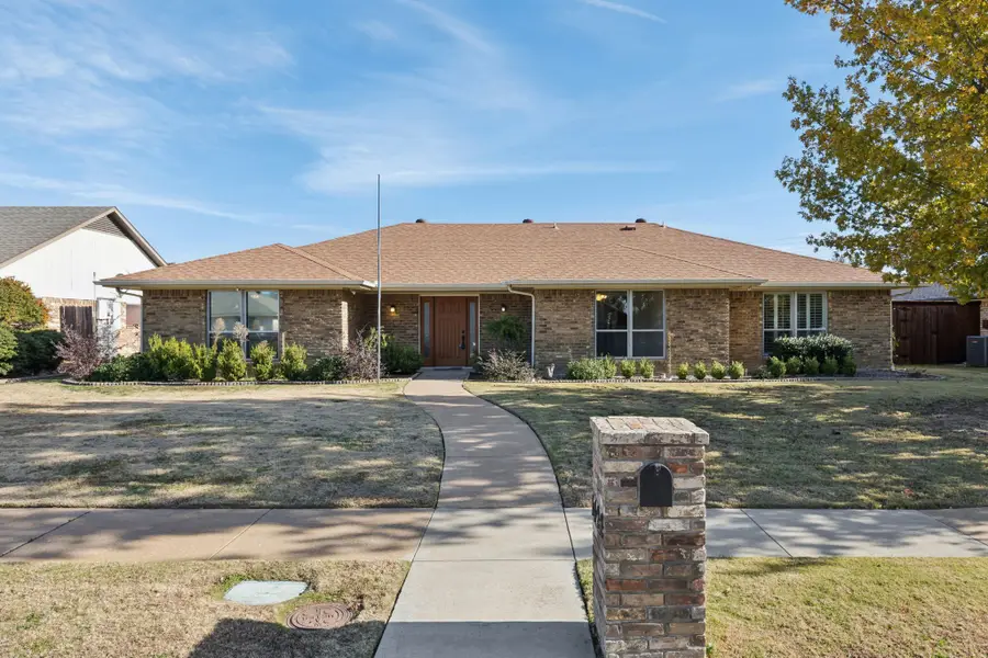 1422 Tierra Calle, Carrollton, TX 75006 - Image #2