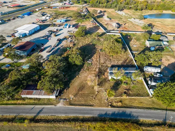 251 Rhoades Lane, Springtown, TX 76082