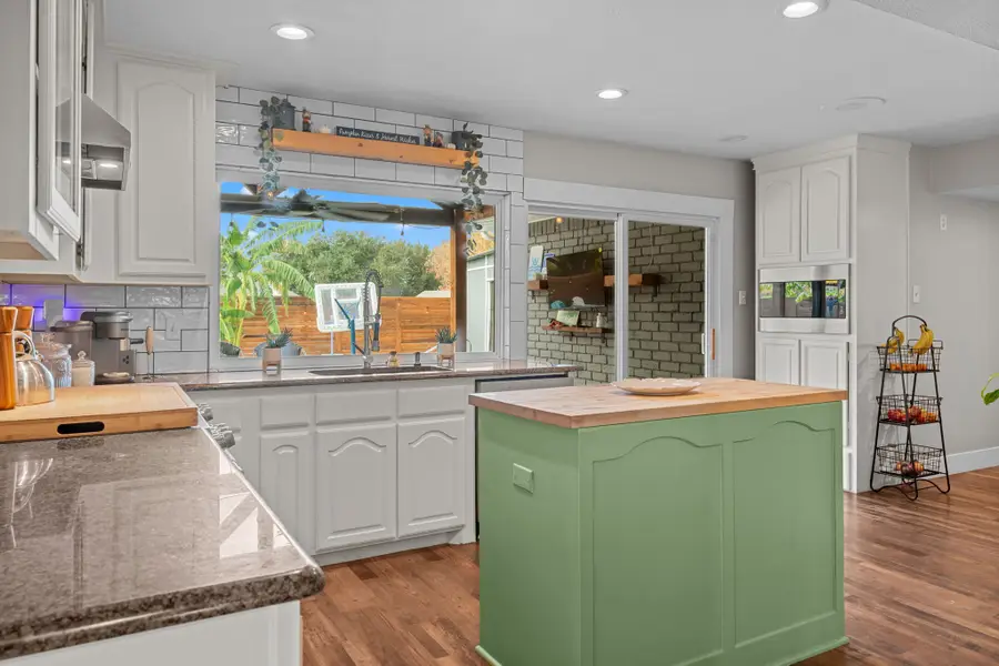 4612 Woodfield Drive, Arlington, TX 76016 - Image #3