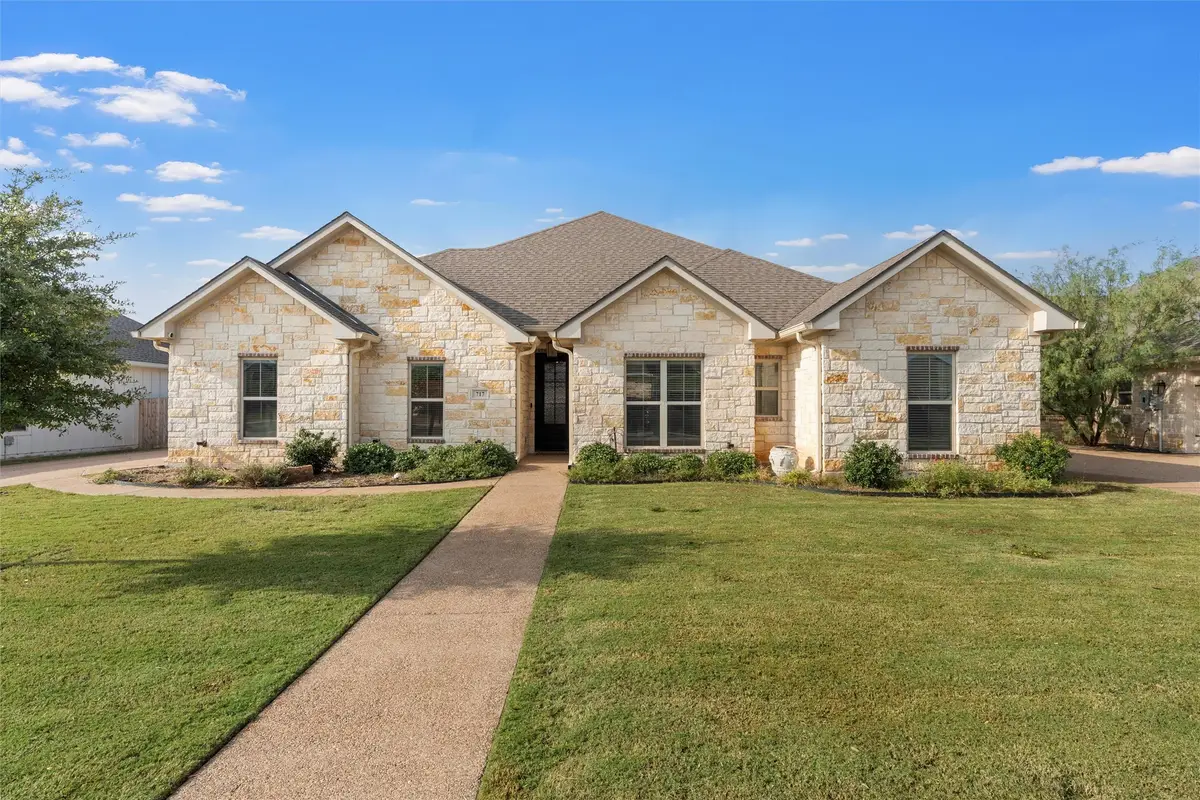 717 Wintergreen Drive, Hewitt, TX 76643 - Image #1