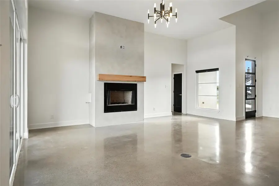 8326 Cimarron Trail, Abilene, TX 79606 - Image #2