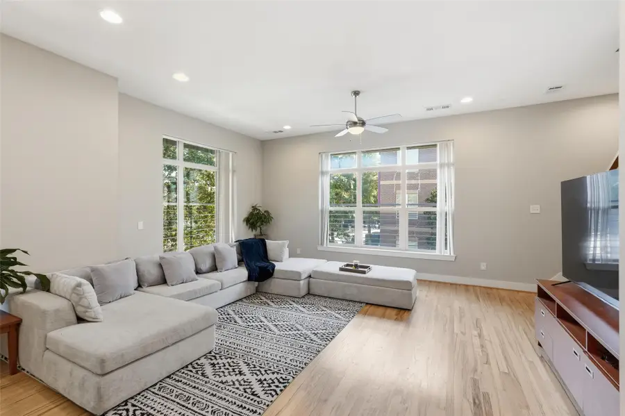 2325 Stutz Drive #37, Dallas, TX 75235 - Image #3