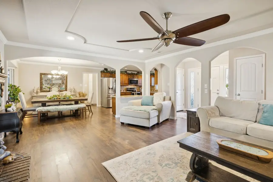 109 Wood Oak Drive, Joshua, TX 76058 - Image #3