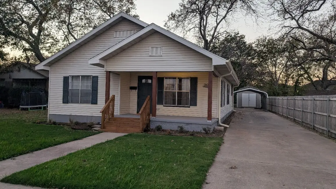 206 S Washington Street, West, TX 76691 - #1