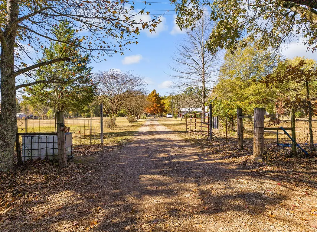 399 County Road 3015, New Boston, TX 75570 - Image #1