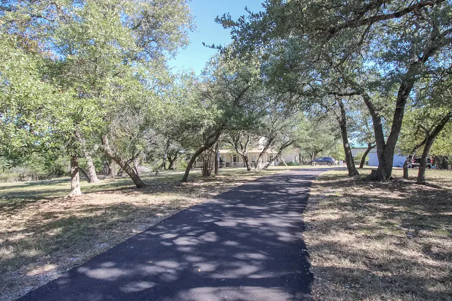 712 Cedar Ridge Drive, China Spring, TX 76633 - Image #2