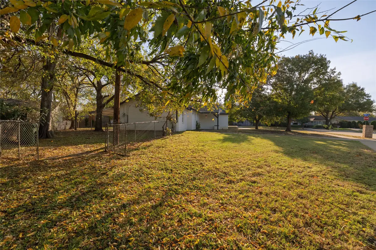 345 Claudia Street, Arlington, TX 76010 - Image #1