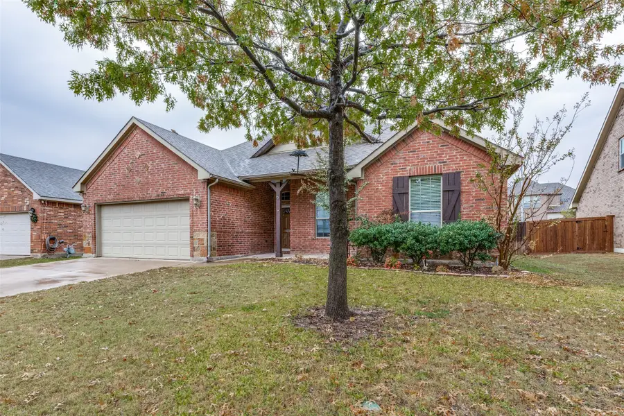 917 John Kennedy Drive, Saginaw, TX 76179 - Image #2