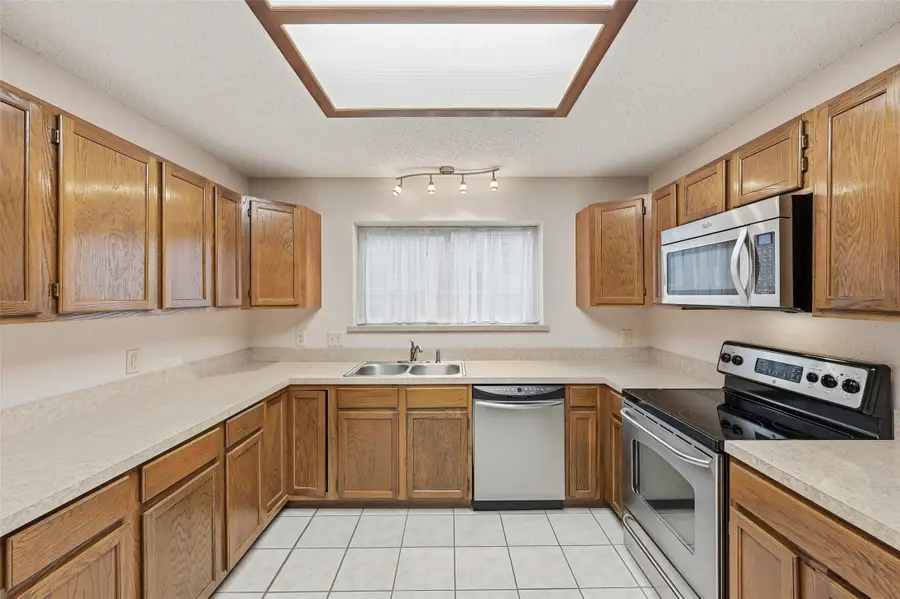 2649 Steppington Street, Grand Prairie, TX 75052 - Image #3