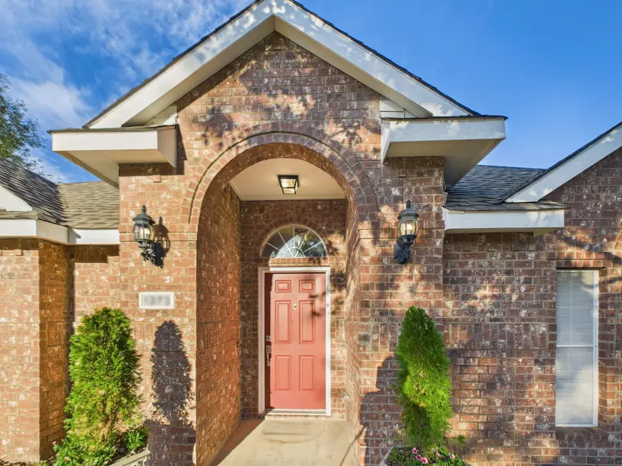 1373 Edmonton Drive, Lewisville, TX 75077 - Image #2