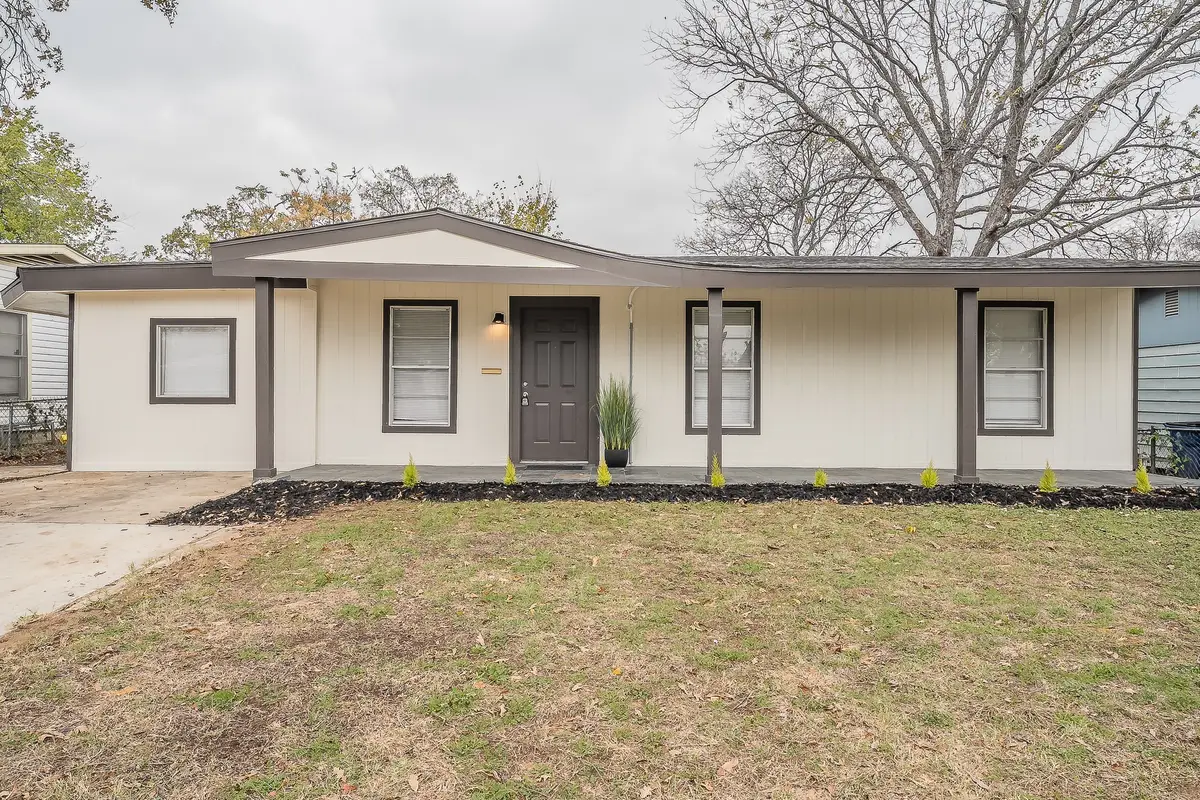 4545 Reaford Drive, Haltom City, TX 76117 - Image #1