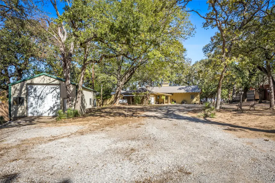 916 Kimbrough Road, Azle, TX 76020 - Image #2