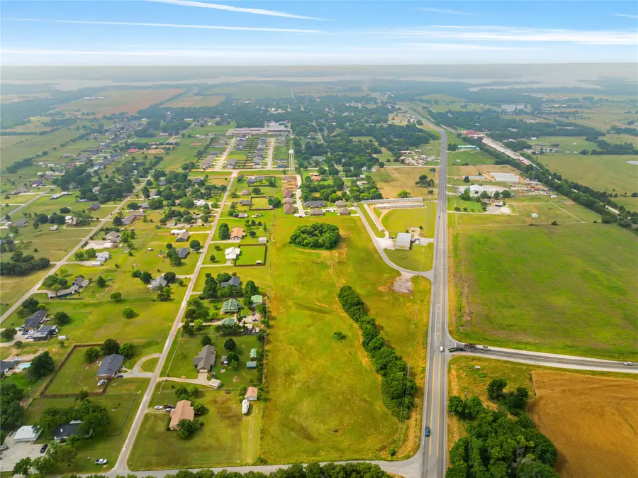 10.32 Ray Roberts Parkway N, Tioga, TX 76271 - Image #2