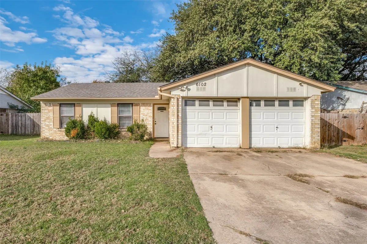 6102 Kelly Elliott Drive, Arlington, TX 76001 - Image #1