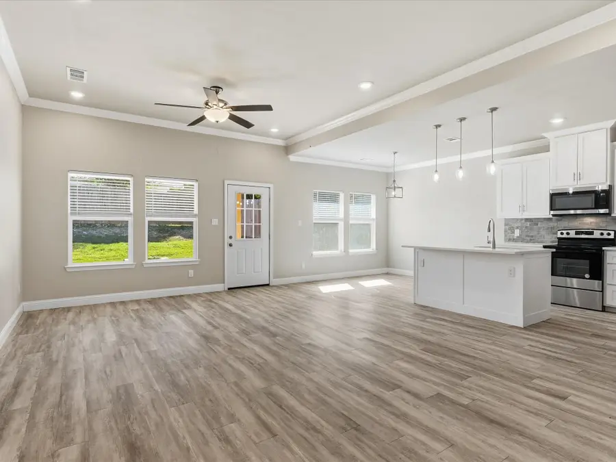 1101 Apache Ridge Road, Granbury, TX 76048 - Image #2