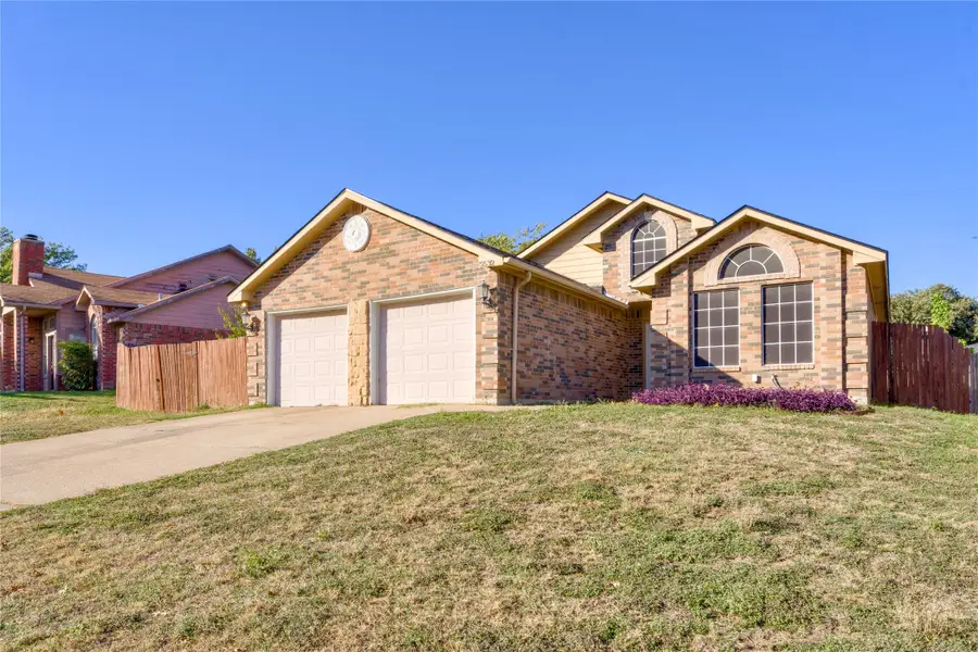 5532 Stone Meadow Lane, Fort Worth, TX 76179 - Image #2