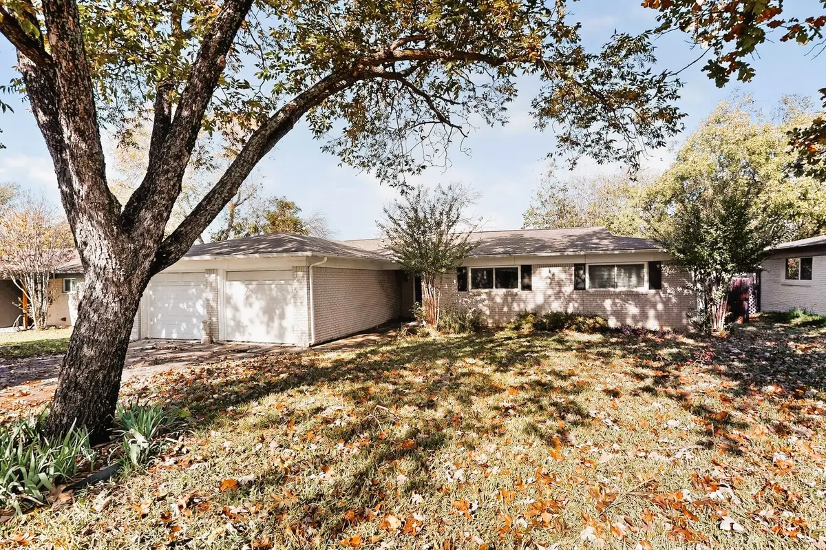 7609 Deaver Drive, North Richland Hills, TX 76180 - Image #1