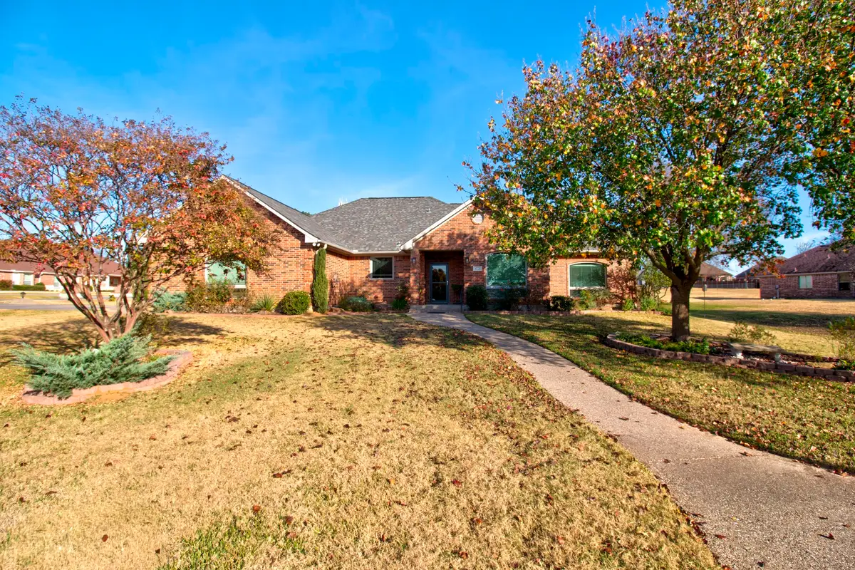 1321 Kiowa Drive E, Lake Kiowa, TX 76240 - Image #1