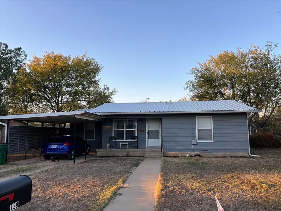 129 Roselawn Street, Coleman, TX 76834 - Image #2