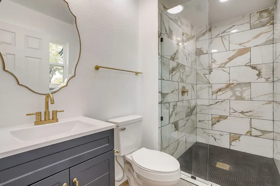 521 Mesquite Avenue, Crowley, TX 76036 - Image #3