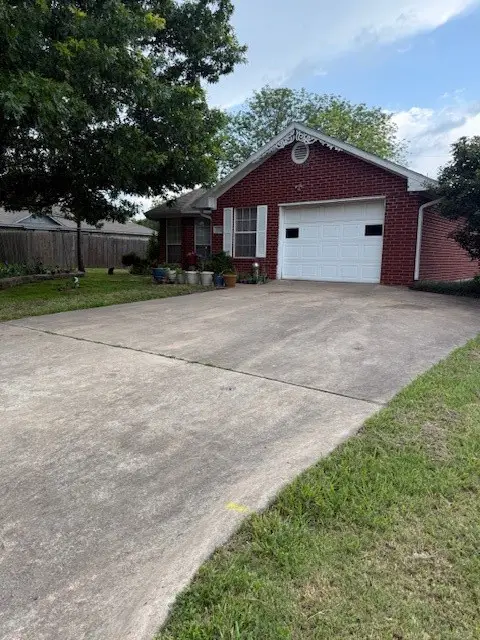 502 E College Street, Leonard, TX 75452 - Image #1