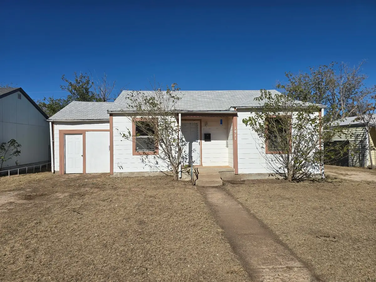 1411 E 11th Place, Big Spring, TX 79720 - Image #1