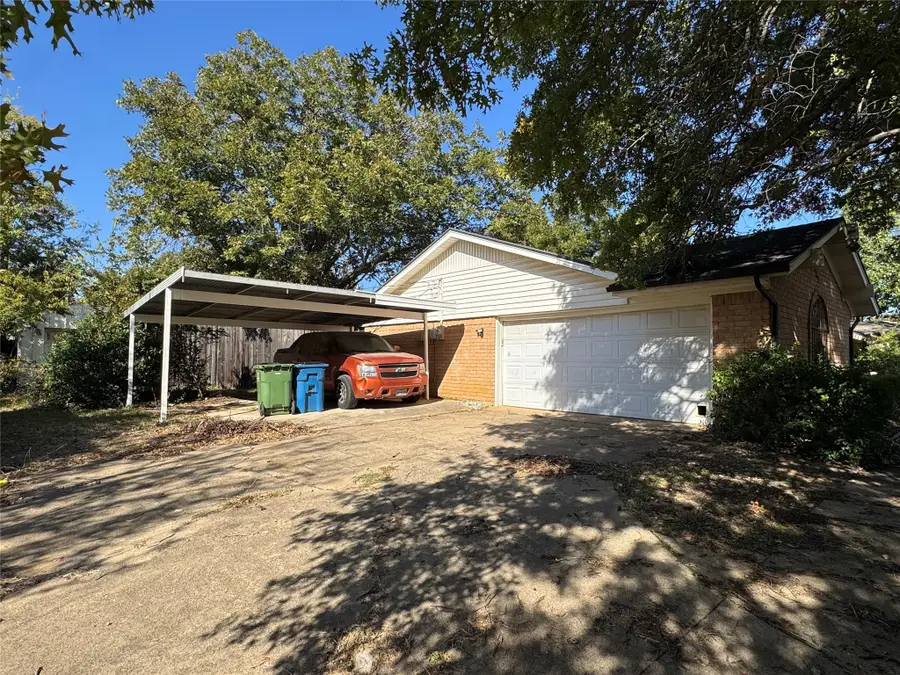 125 Redwood Drive, Highland Village, TX 75077 - Image #3