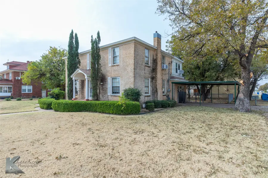 341 N 3rd Avenue, Munday, TX 76371 - Image #3