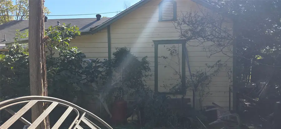 5028 Donnelly Avenue, Fort Worth, TX 76107 - Image #2